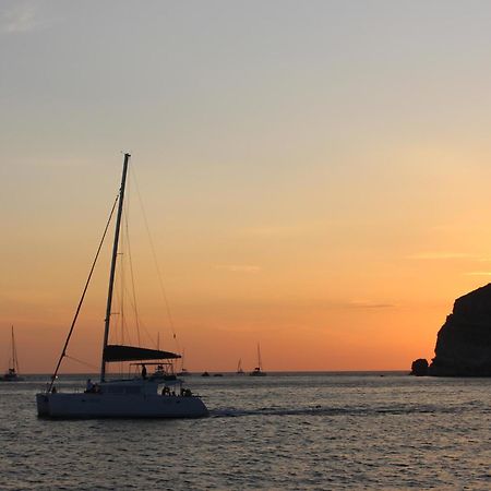 Angels Villa Santorini เมกาโลคอรี ภายนอก รูปภาพ