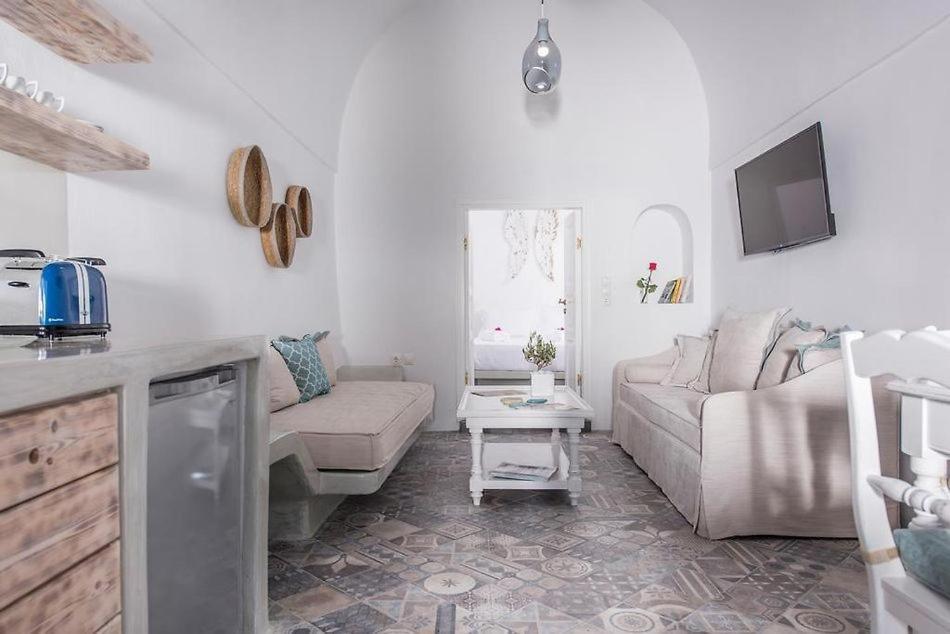 Angels Villa Santorini เมกาโลคอรี ภายนอก รูปภาพ
