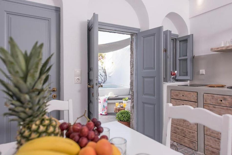 Angels Villa Santorini เมกาโลคอรี ภายนอก รูปภาพ