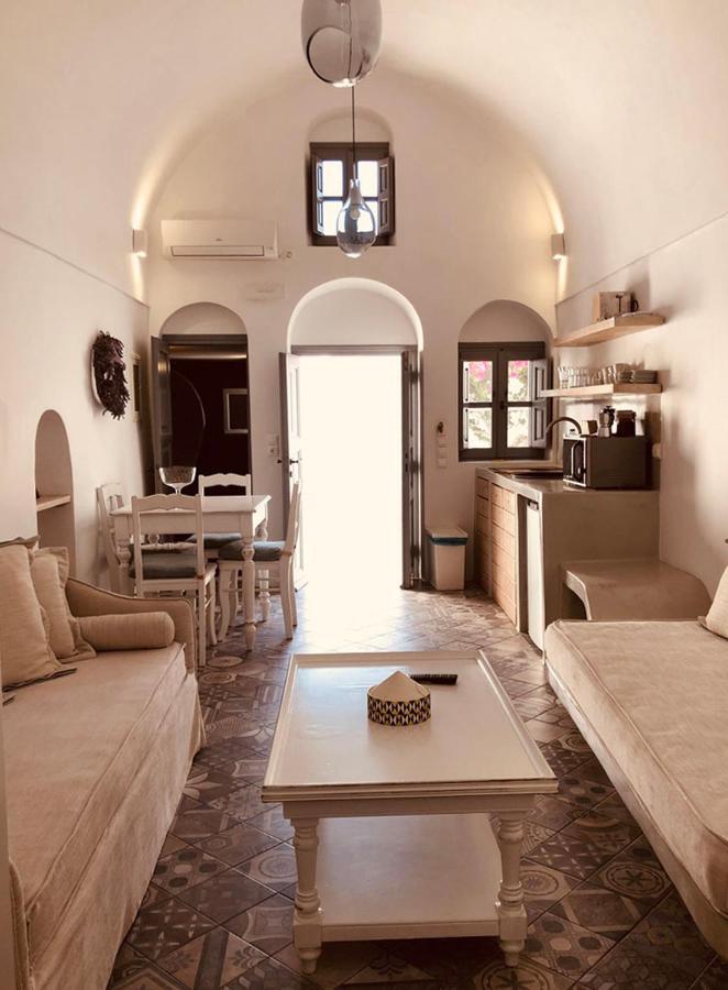 Angels Villa Santorini เมกาโลคอรี ภายนอก รูปภาพ