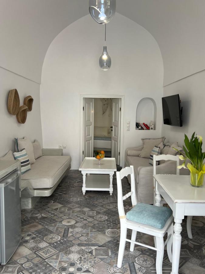 Angels Villa Santorini เมกาโลคอรี ภายนอก รูปภาพ