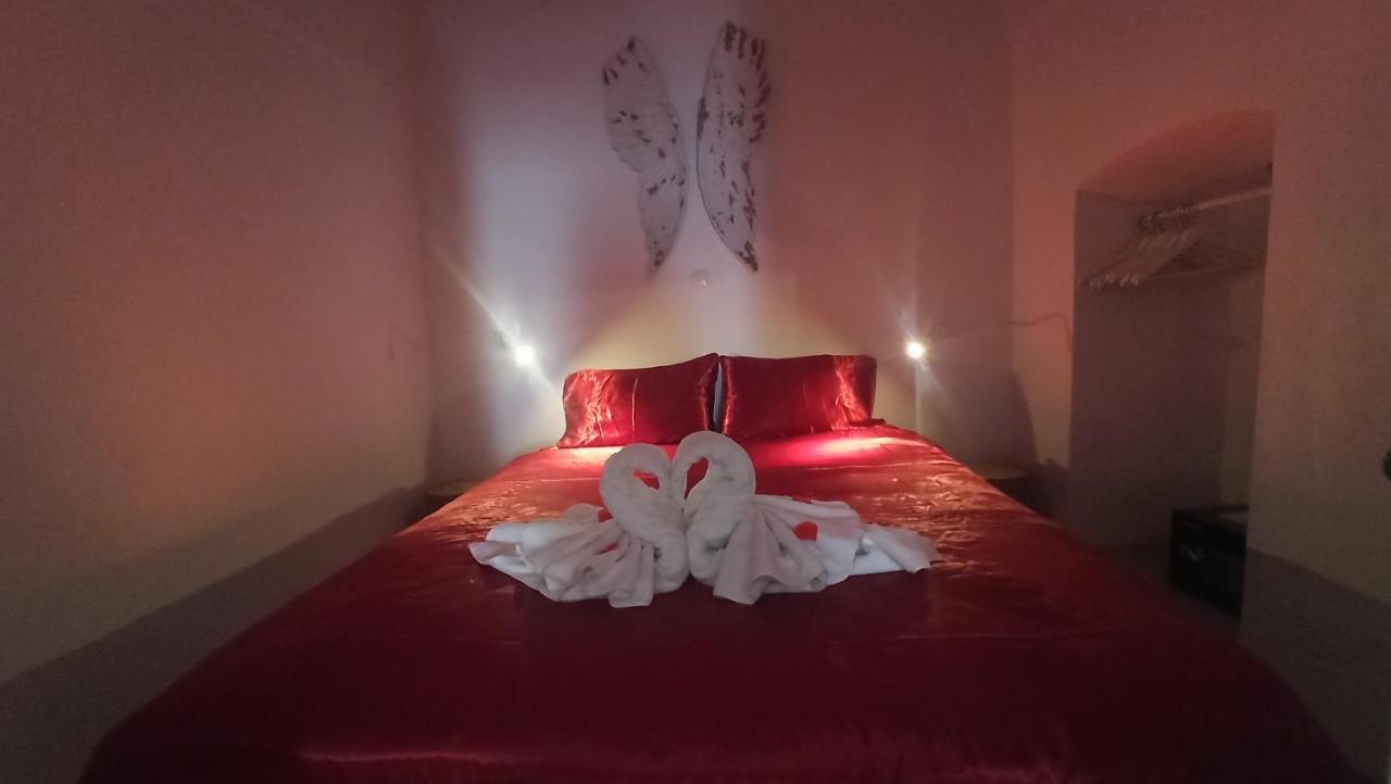 Angels Villa Santorini เมกาโลคอรี ภายนอก รูปภาพ